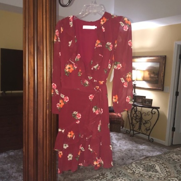 Astr Dresses & Skirts - NWT ASTR the Label Floral Print Mini Wrap Dress